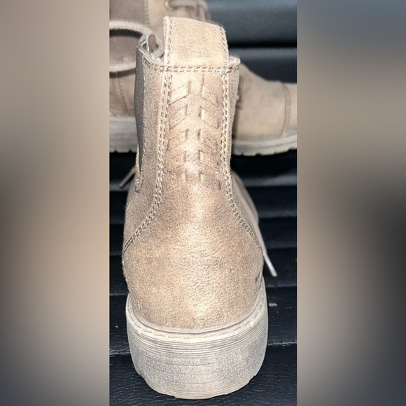 Billabong ankle boots size 8.5 - Picture 3 of 5